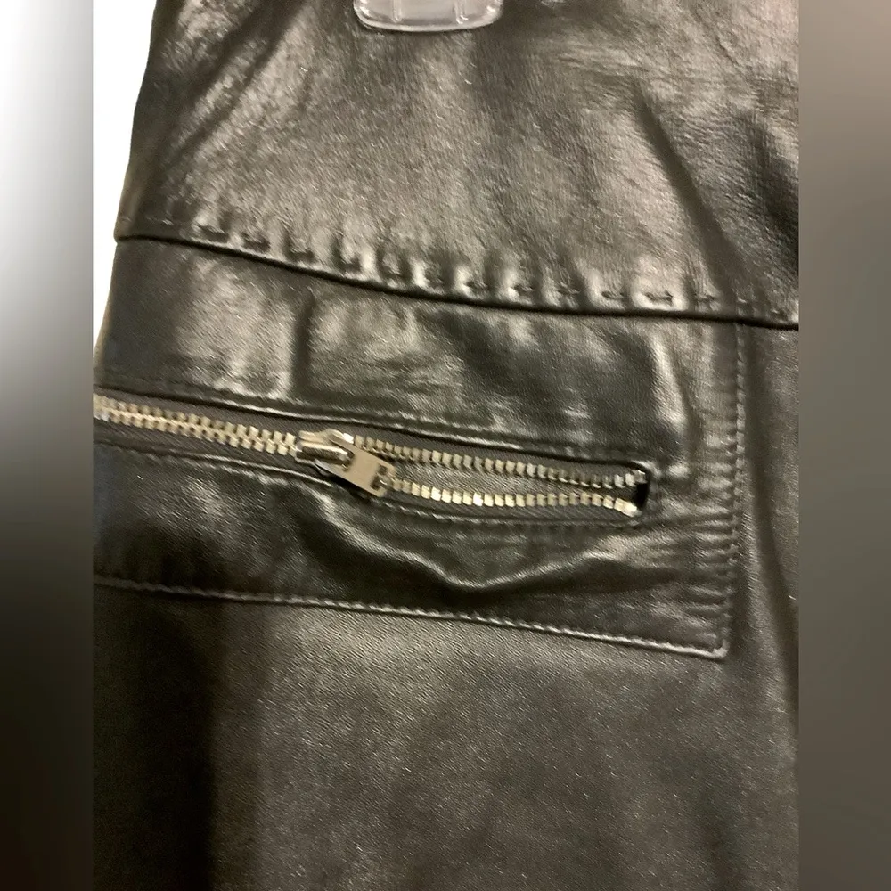 Cach’e Women’s GENUINE LEATHER Lined Skirt. New With Tags. Dark Silver Gray Size 6 - Image 6
