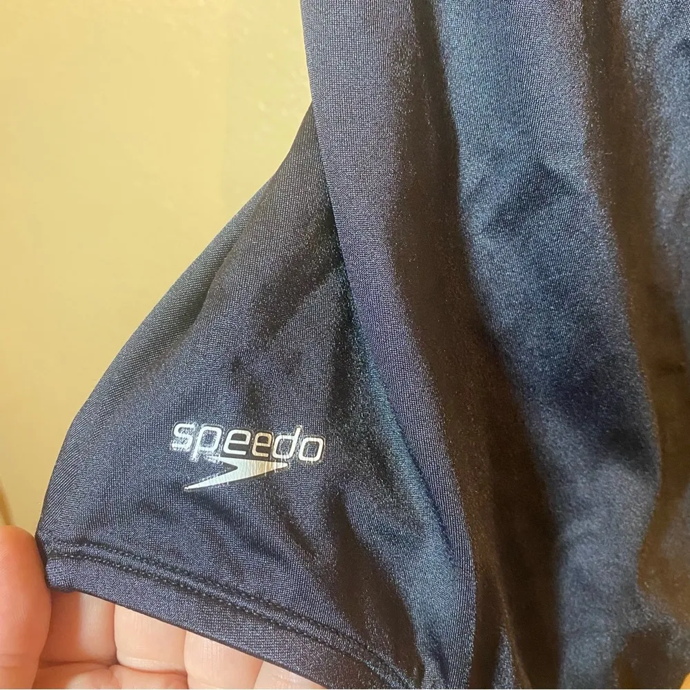 Speedo Women’s swimsuit Moderate Coverage One Piece Swimsuit Size 8 - Image 2