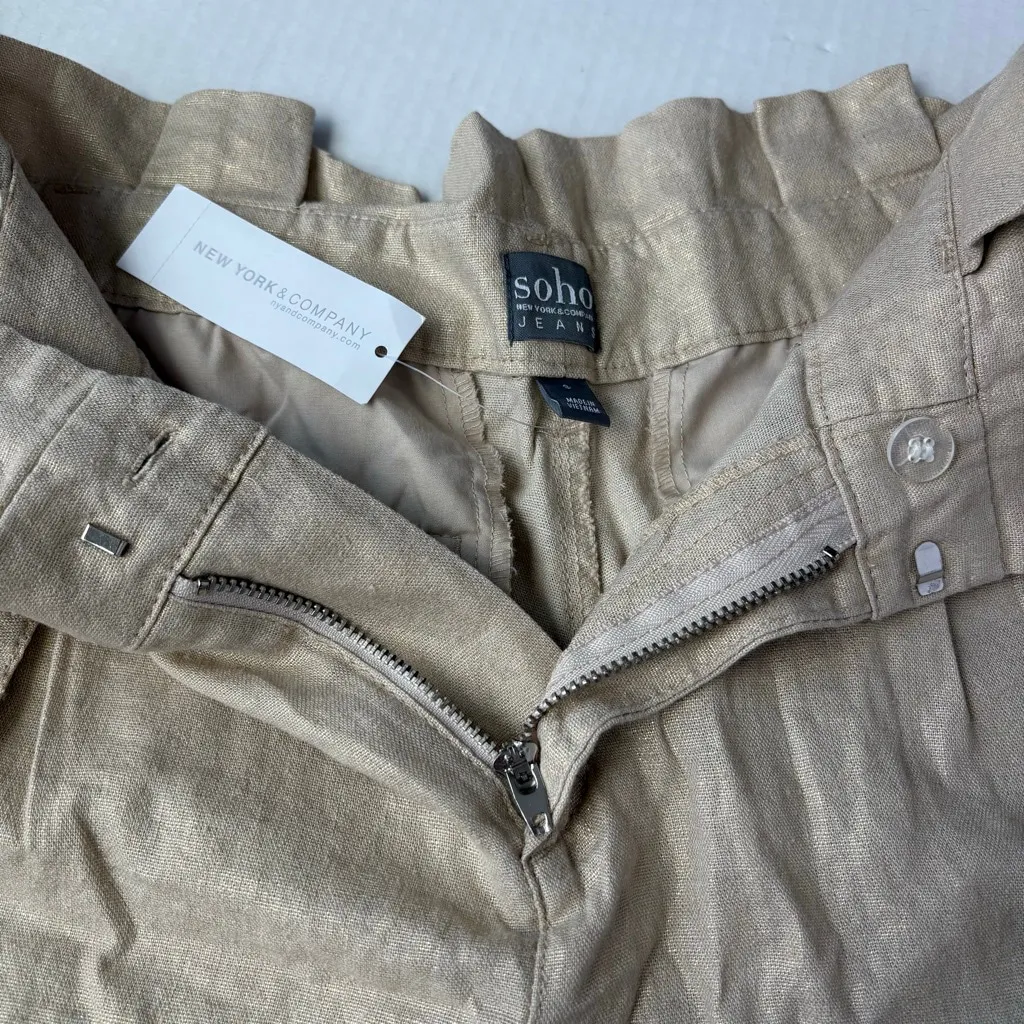 NWT NY&C Soho Linen blend gold shimmer paper bag shorts size small - Image 8