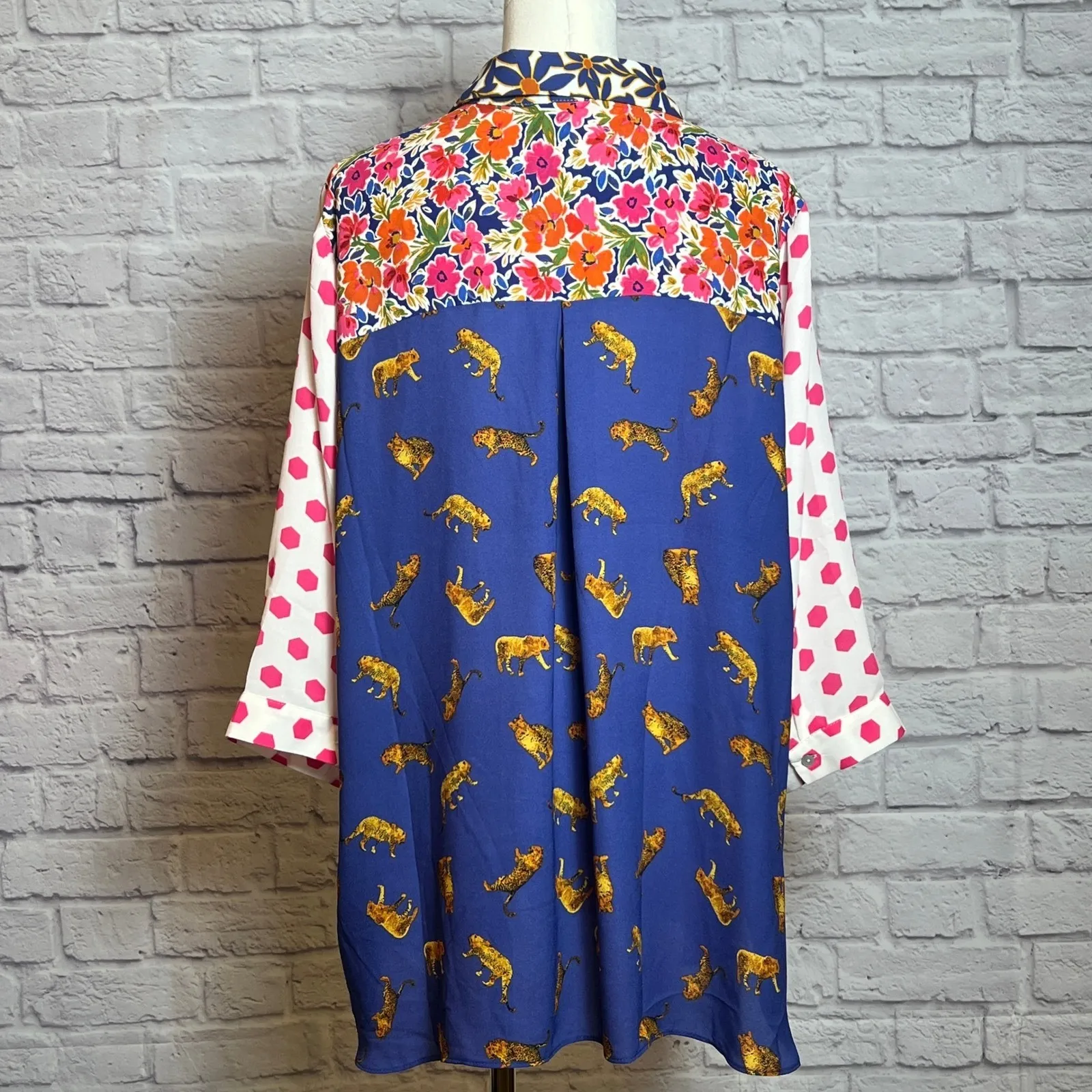 Rose + Olive Women's Plus 1X Multicolor Button Front Blouse Mixed Print - Image 4