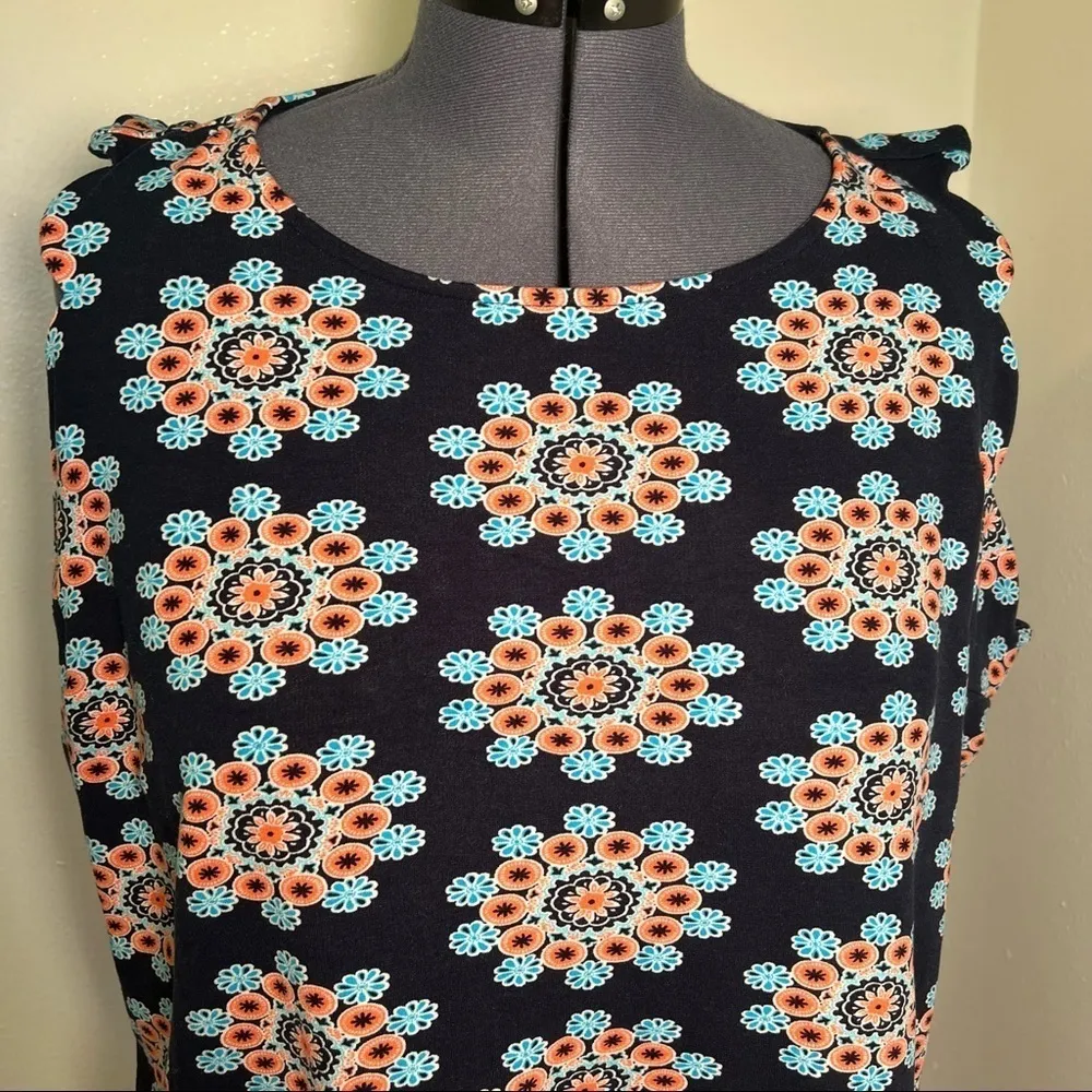 Crown & Ivy Blouse Navy Coral Floral Scallop Hem - Image 3