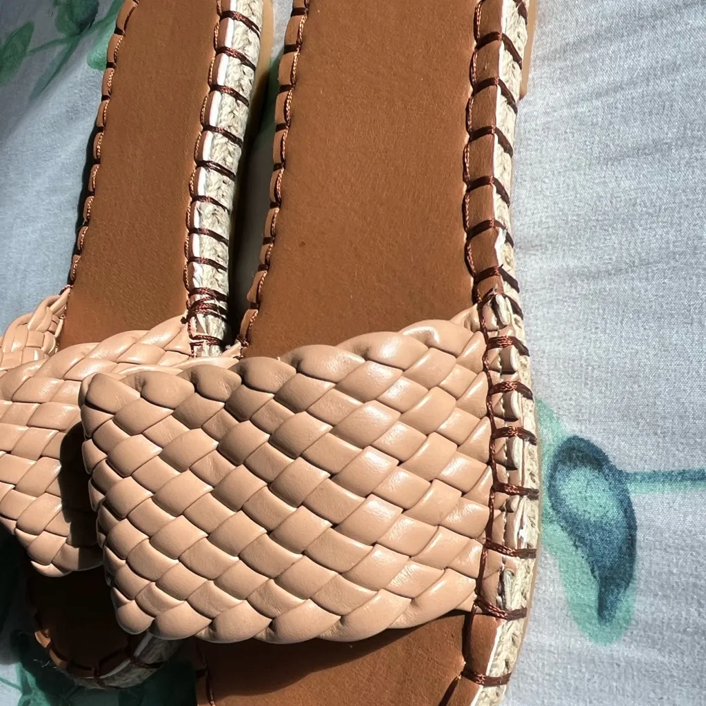 Braided Tan Women's Slide Sandals Size 6 Open Toe - Image 4