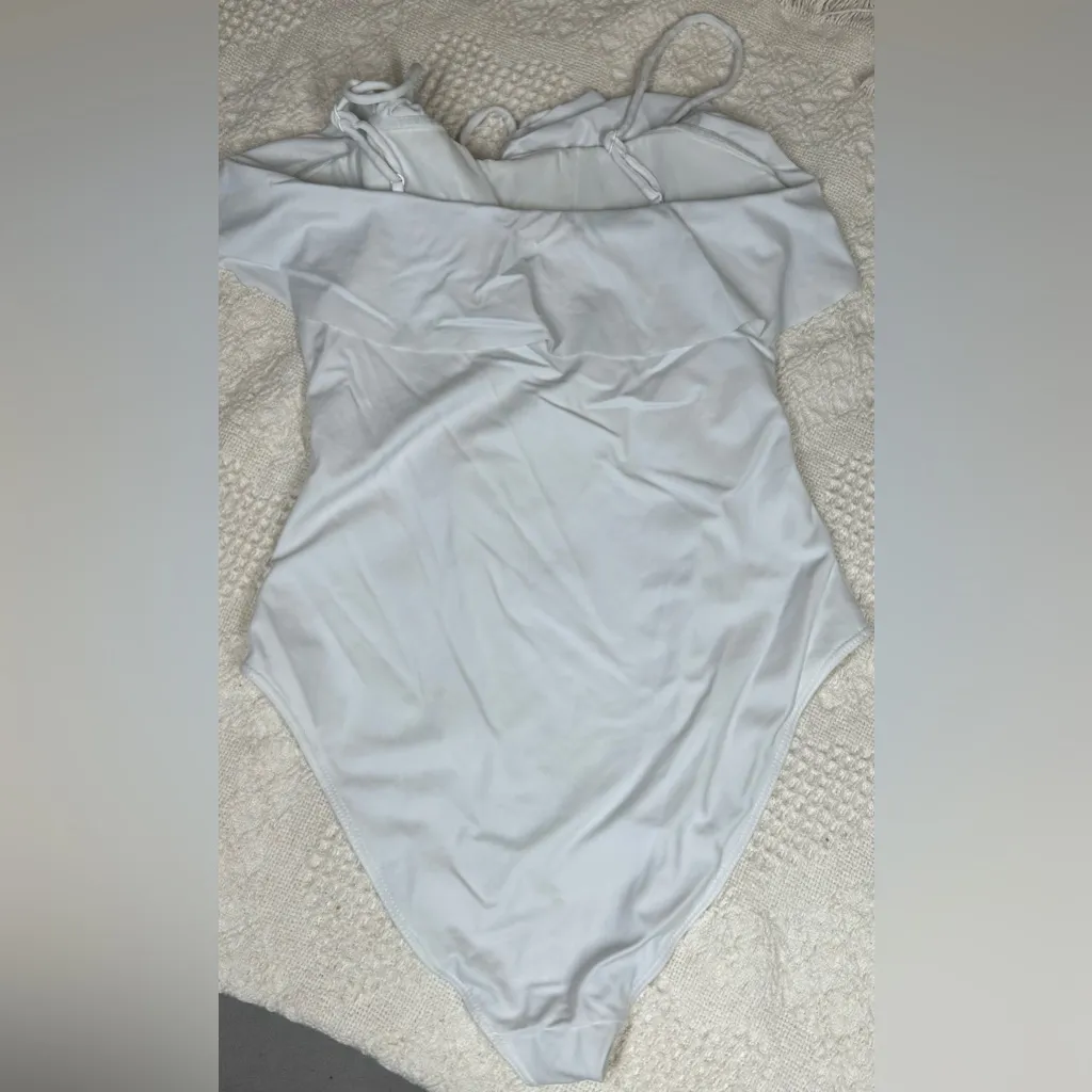 Aritzia Wilfred Women’s Size M White Ruffle One-Piece Bodysuit - Image 4
