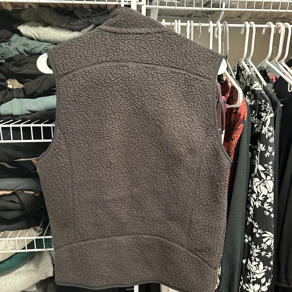 Patagonia Charcoal Fleece Vest - Image 2