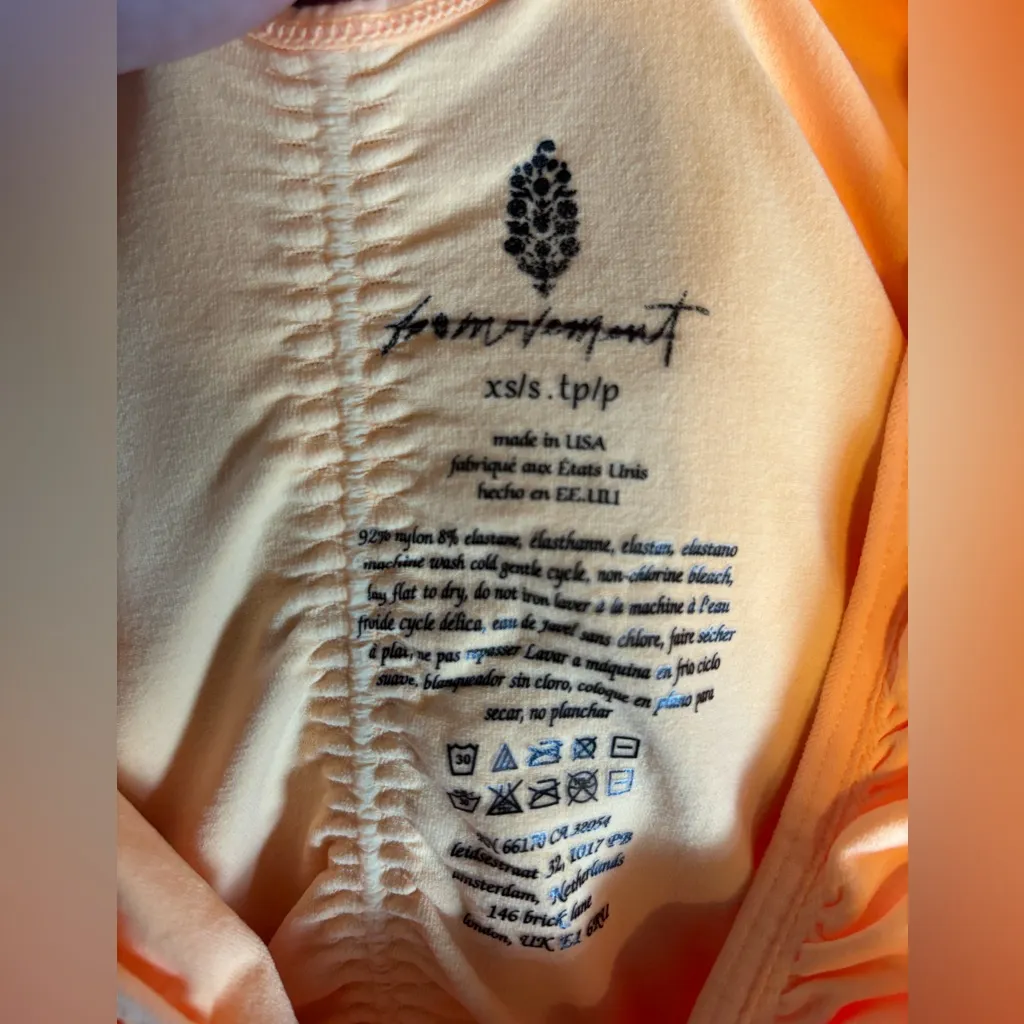 NWOT Free People Movement Good Karma Ruched V - Image 3