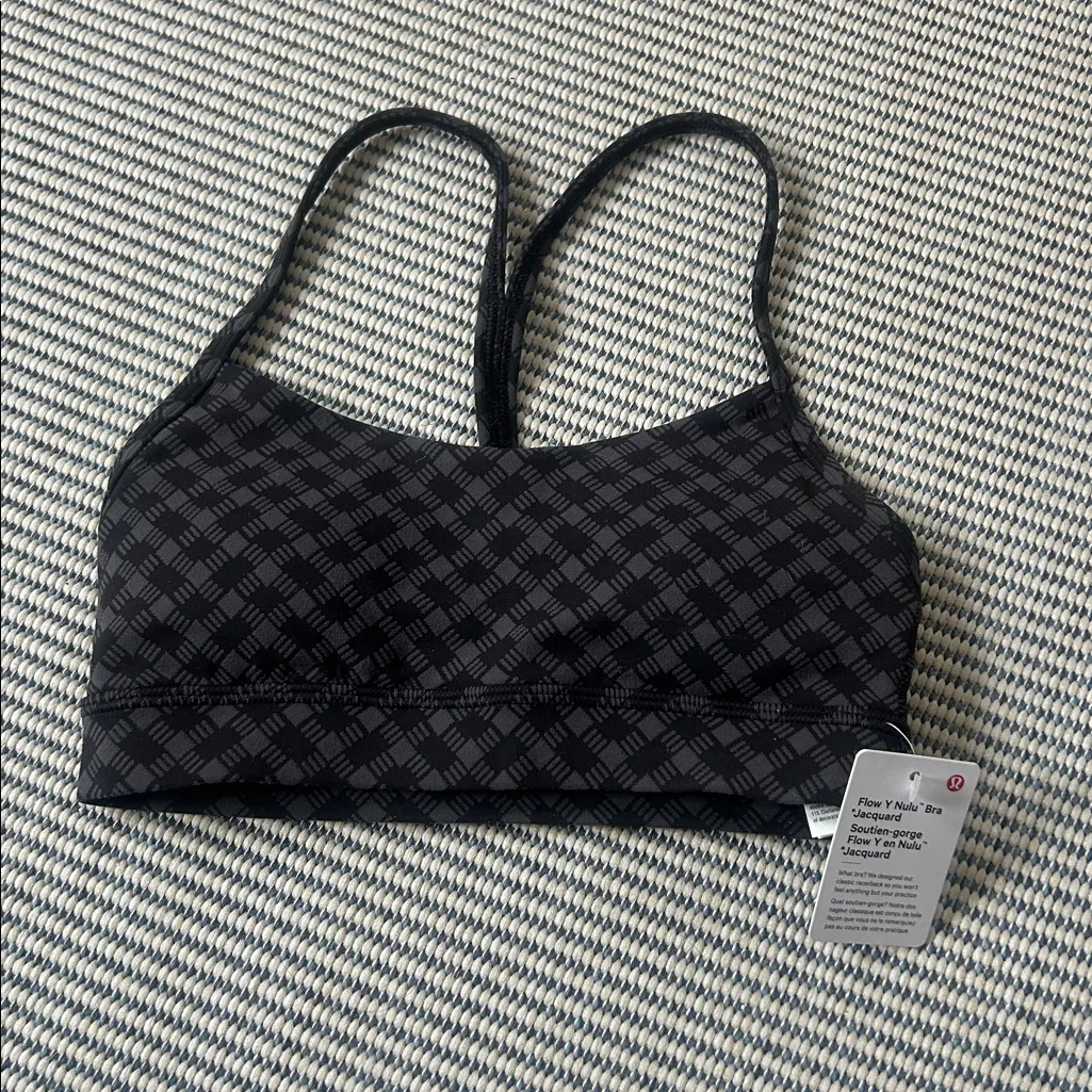 NWT Lululemon Flow Y Bra Light Support in Square Hearts Jacquard Coal Black- 2 - Image 6