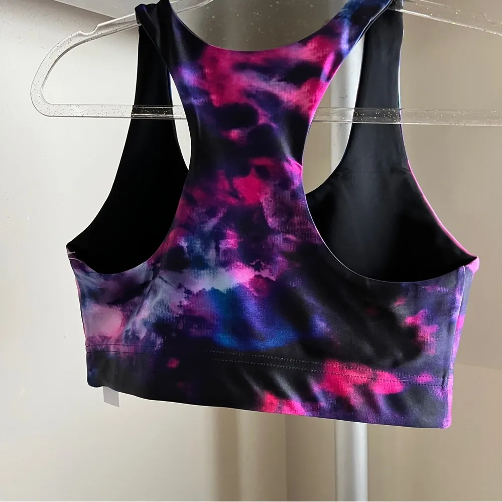 Sports Bra NWT Size M - Image 2