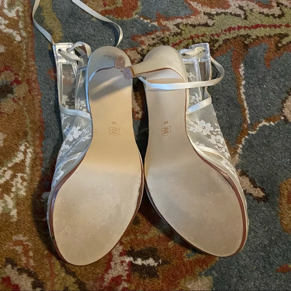 White Lace Heels Size 9 - Image 5