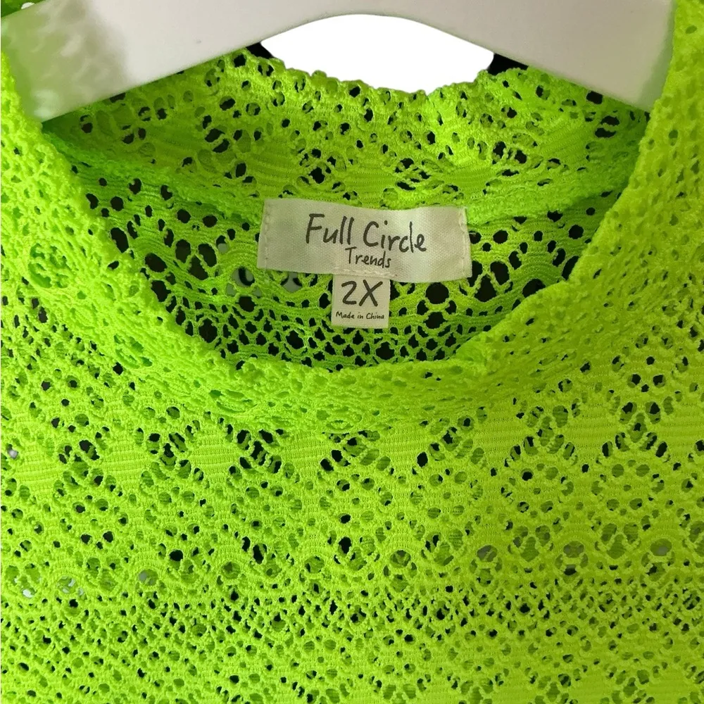 Vibrant Green Graphic Puff Sleeve Blouse - Image 3