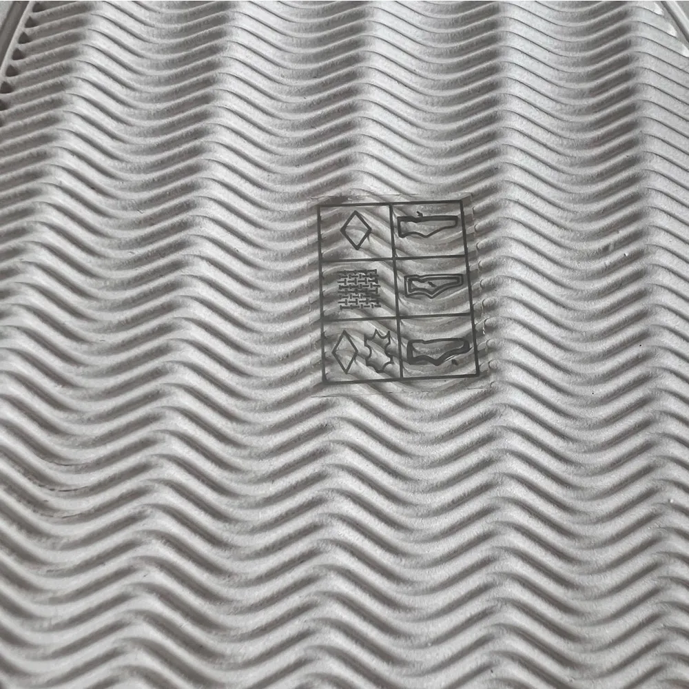 Kate Spade Azores Women's Perforated Leather Slip On Shoe Size 8 #586A - Image 10