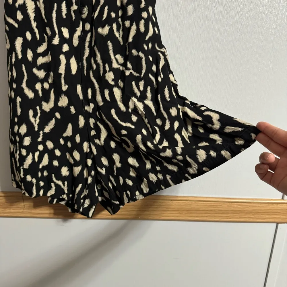 Rails  Black Romper Size Small - Image 11