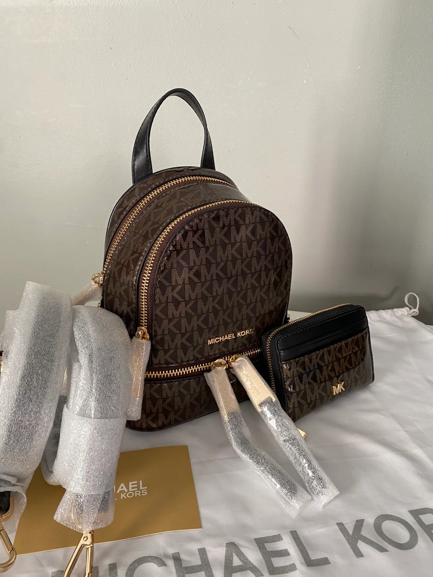 Michael Kors XS Rhea Backpack Set - Image 4