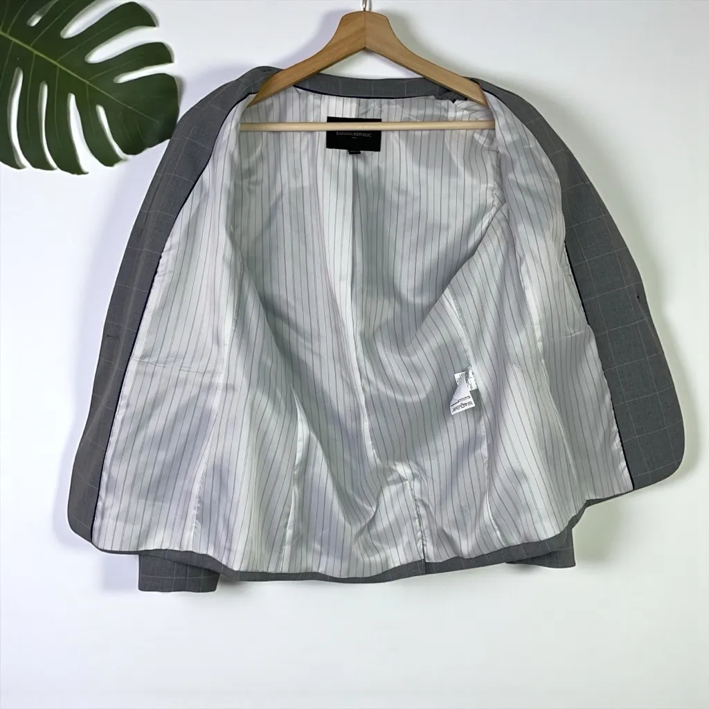 Banana Republic Grey Windowpane Blazer - Image 9