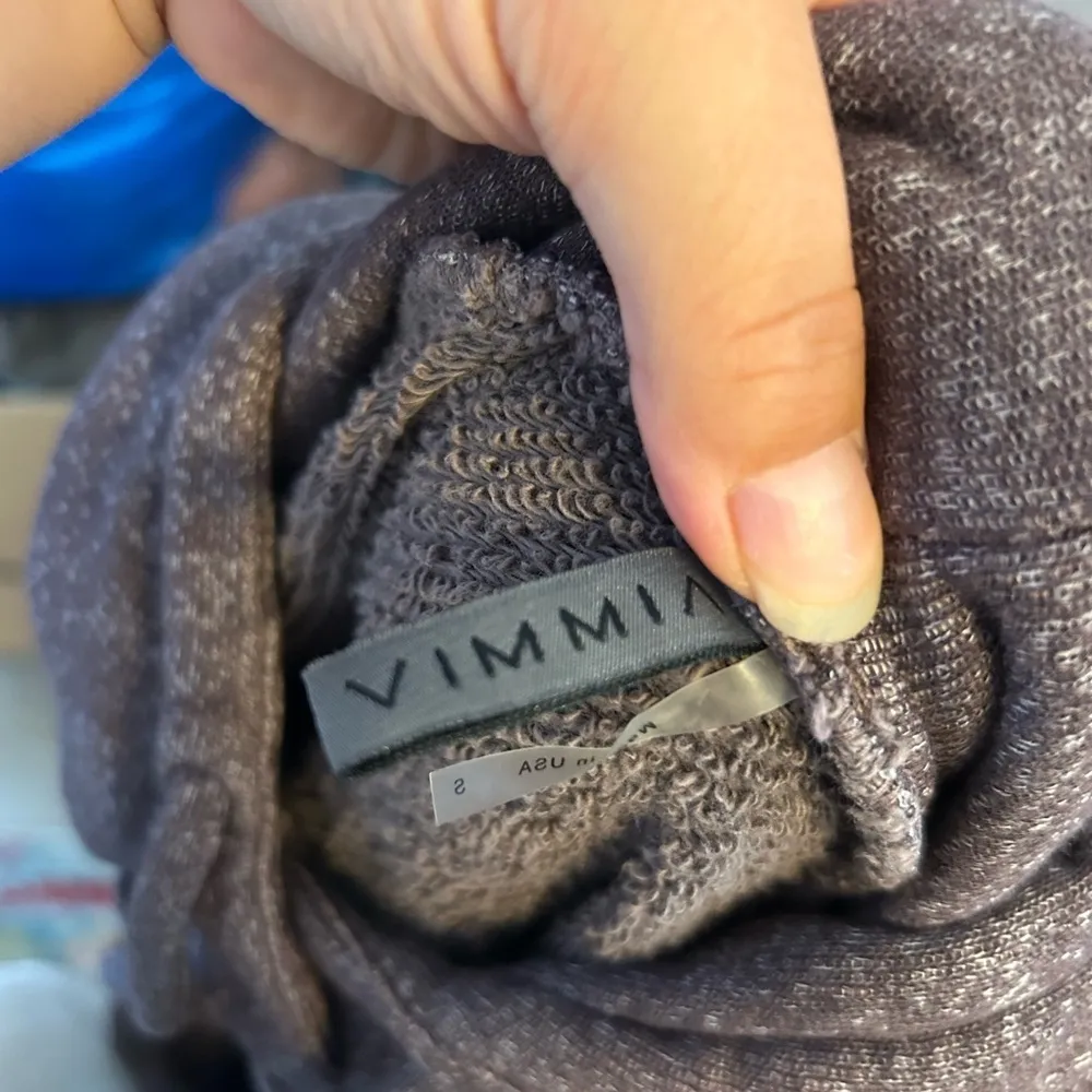 Vimmia Short Sleeve Cropped Cut Out Hoodie - Image 4