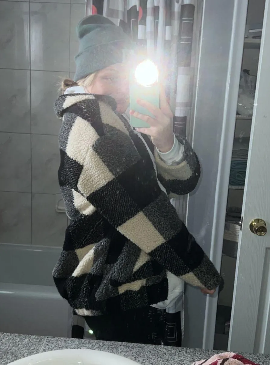 American Eagle Sherpa Jacket - Image 3