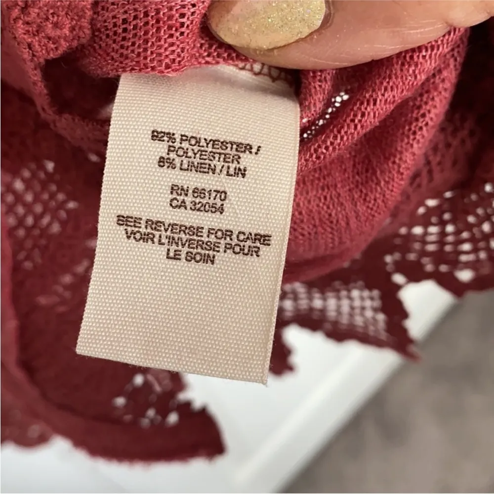 Free People cranberry colored duster with lace trim detailing in a Xsmall - Image 6