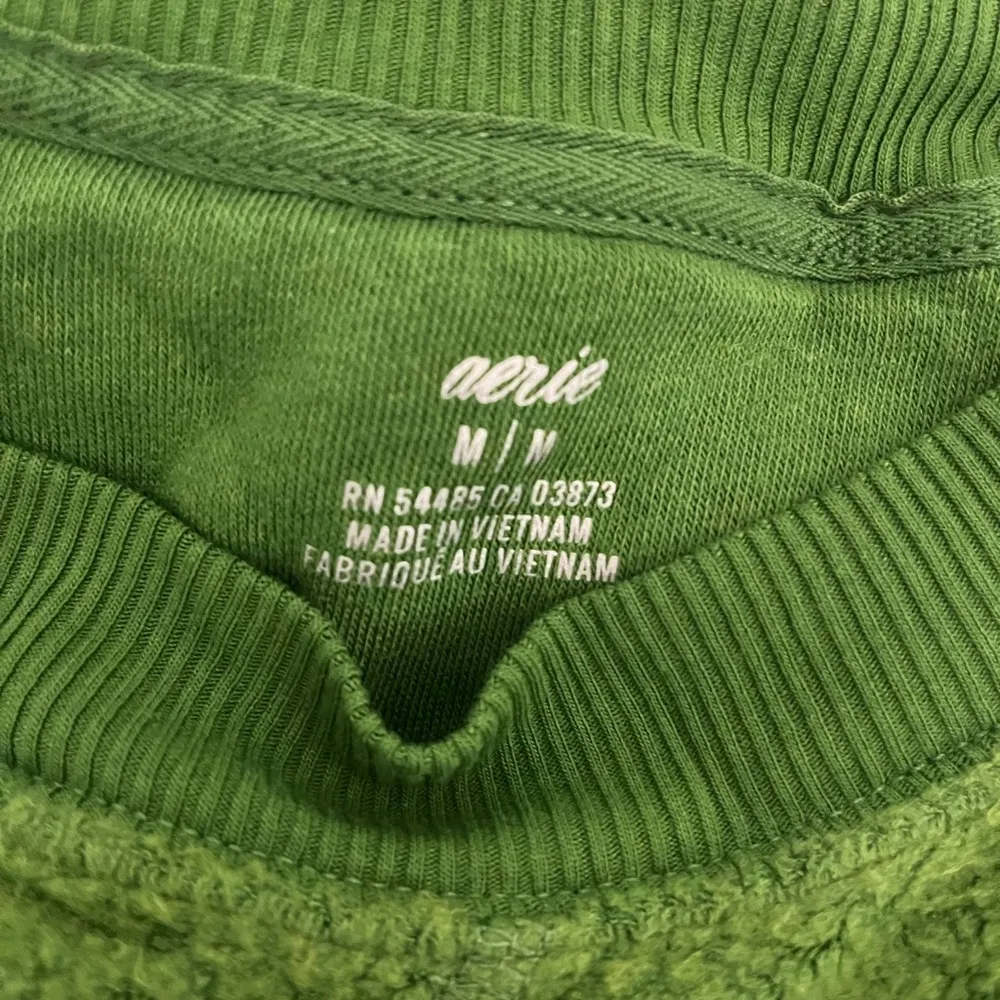 Aerie soft fleece oversized sweatshirt size medium - Image 3