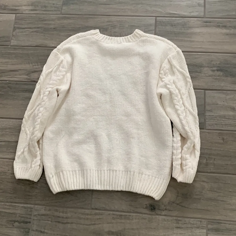 Time and tru white sweater - Image 4