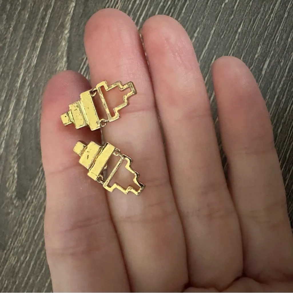 Gorjana Peytin Hinged Stud Earring 18K Gold Plated - Image 8