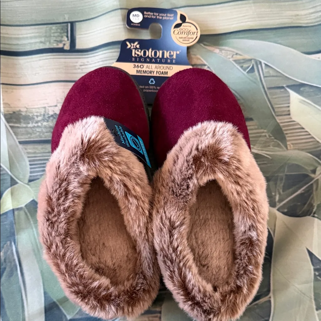 NWT Women's isotoner Mallory Hoodback Slippers - Image 3