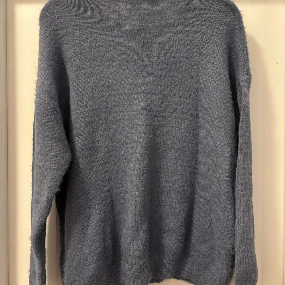 Lab.Korea Women’s Fuzzy Soft Crew Neck Sweater Size Large (1) Blue - Image 4