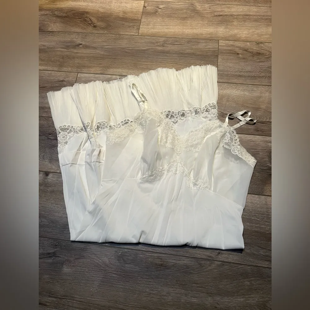 Vanity Fair  Dress - Image 2