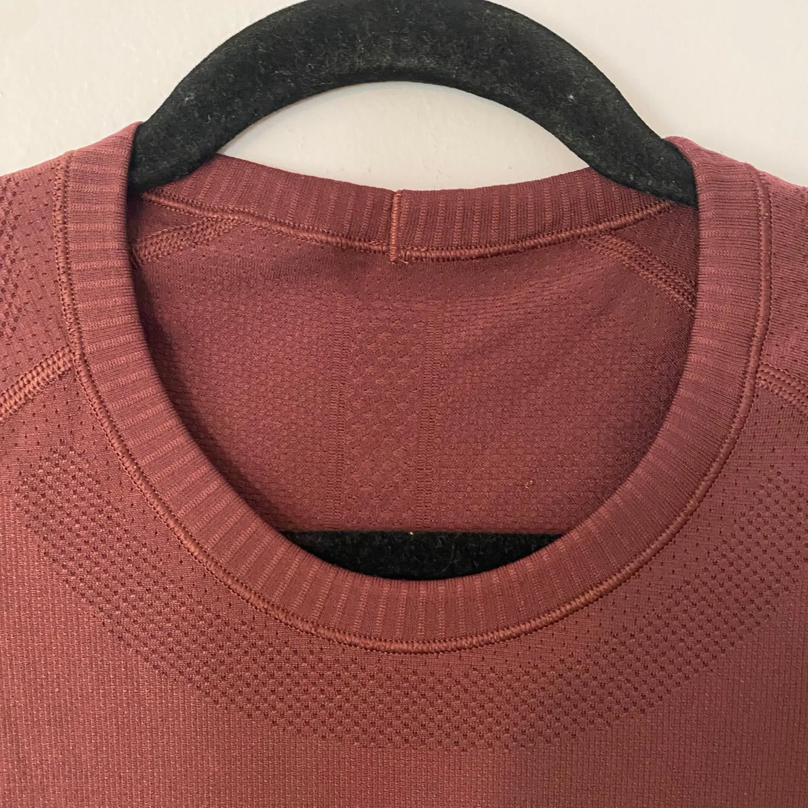 Lululemon Maroon Purple Swiftly Tech Short Sleeve Shirt Athleisure Women size 4 - Image 2