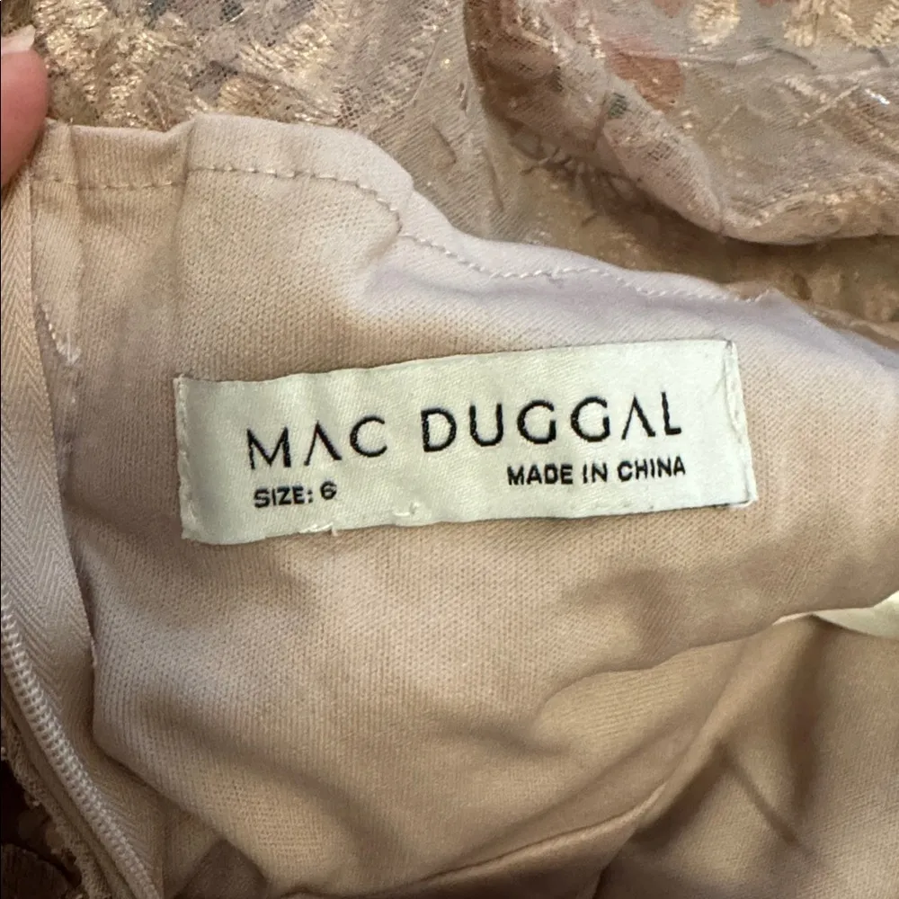 Mac Duggal 20262 Pink Embroidered Flounce Sleeve A Line Gown Size 6 NWT - Image 10