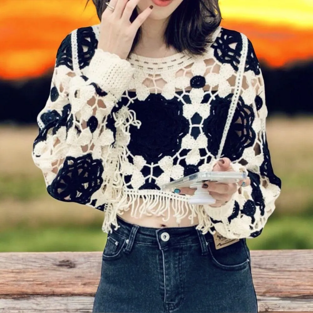 Cropped Knit Sweater: Long Sleeve Casual Crochet Tassels Hollow Out Pullover Black Size M - Image 4