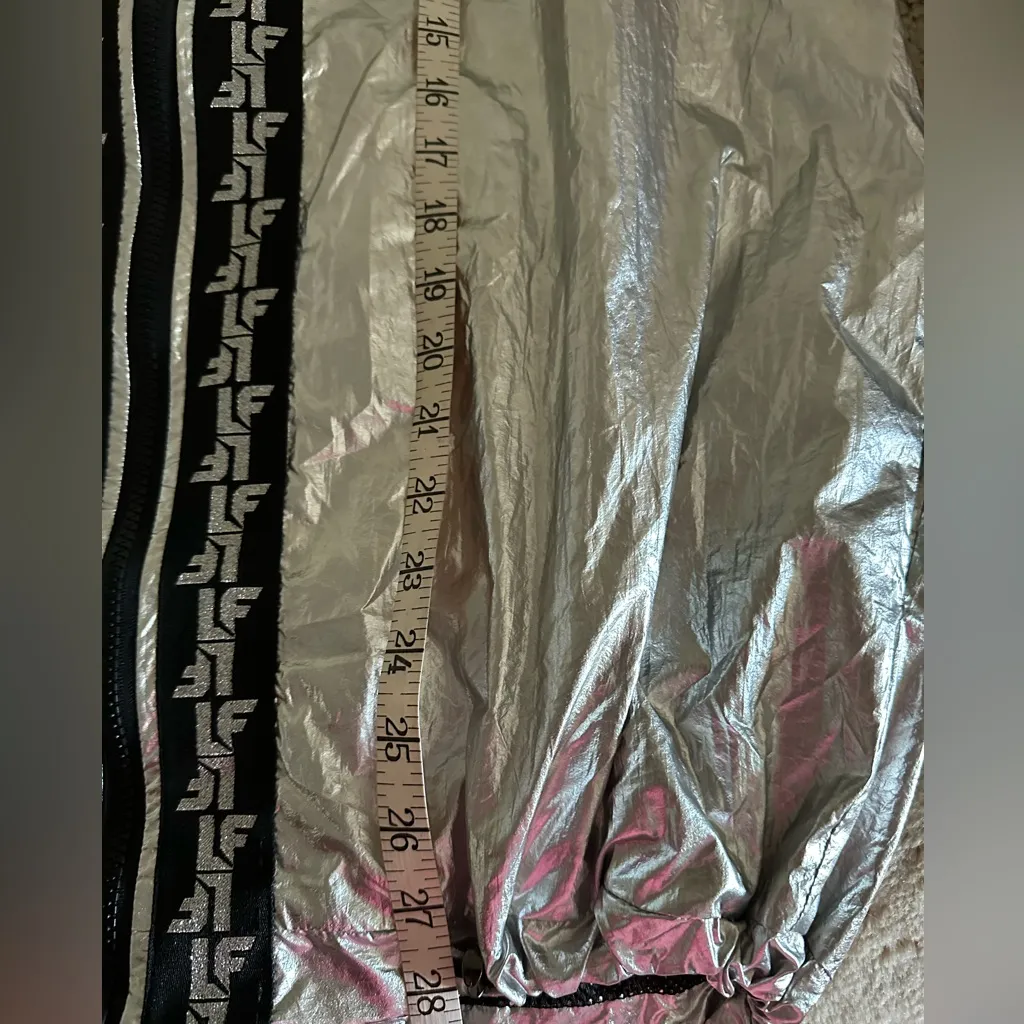 LF The Brand Silver Track Suit - Image 8