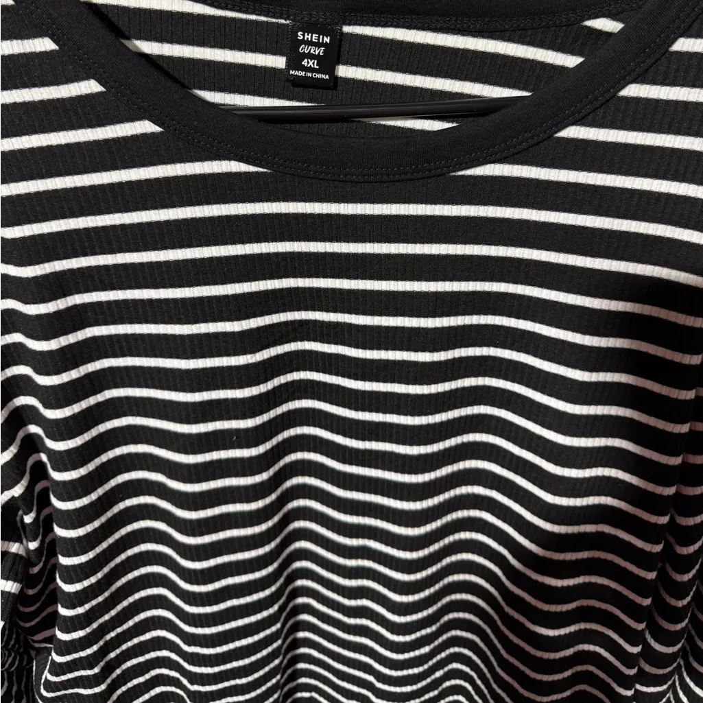 Women’s Shein Curve 4XL Round Neck Striped Longsleeve Tee Shirt Black/White EUC - Image 4