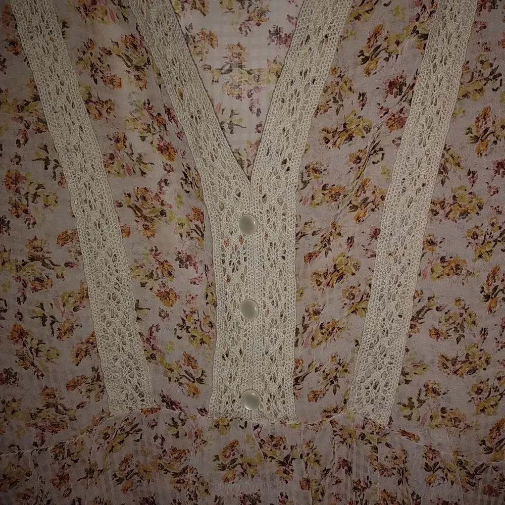 Eyelash Couture Eyelash L Pink Orange Tiny Flowers Boho Top - Image 2