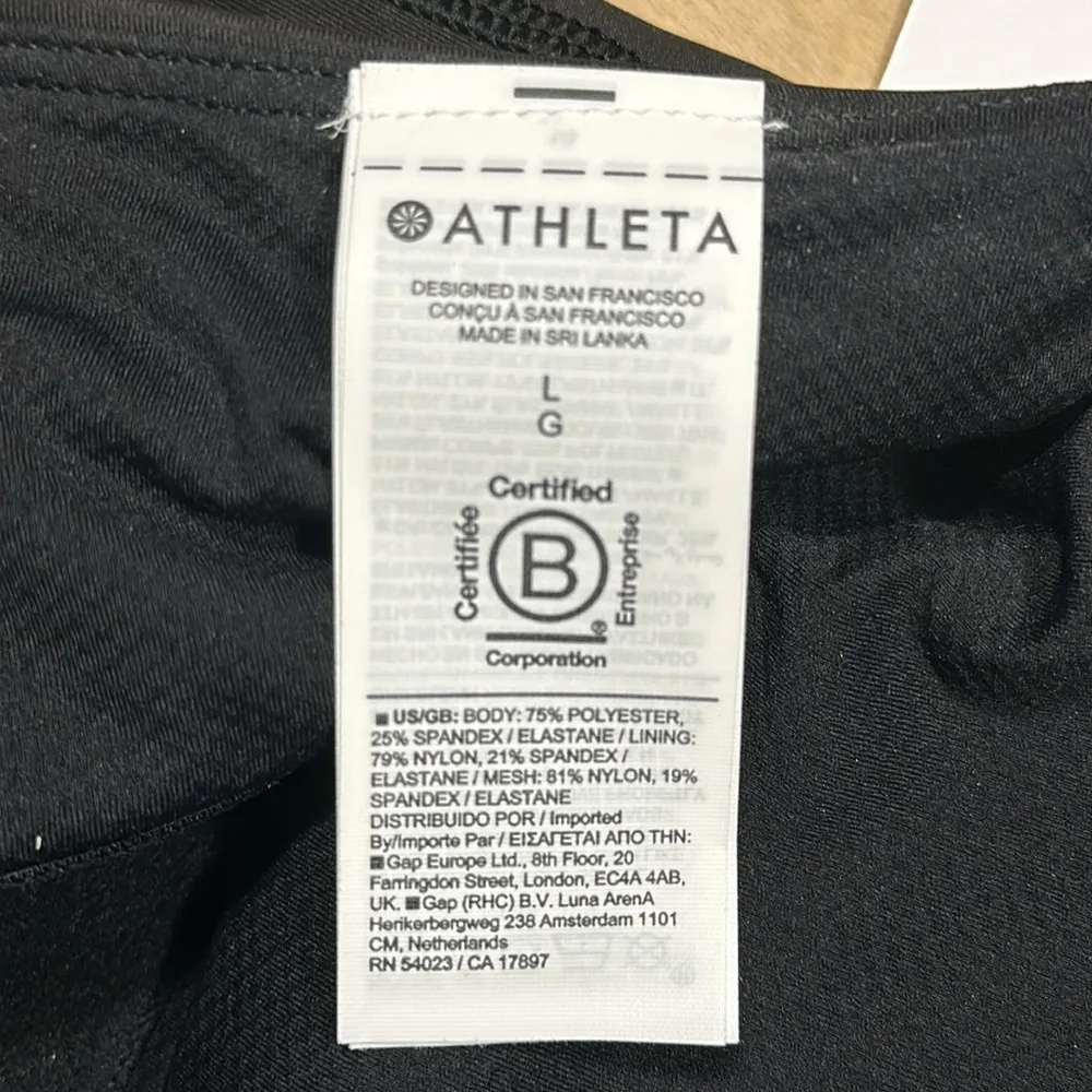 NWT Athleta Conscious Crop Train Sz L - Image 5