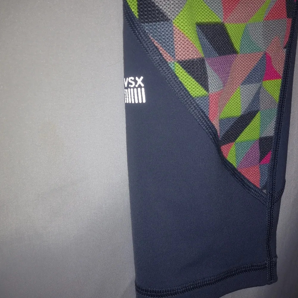 VS Victoria Secret S Gray Triangle Brights Leggings - Image 3