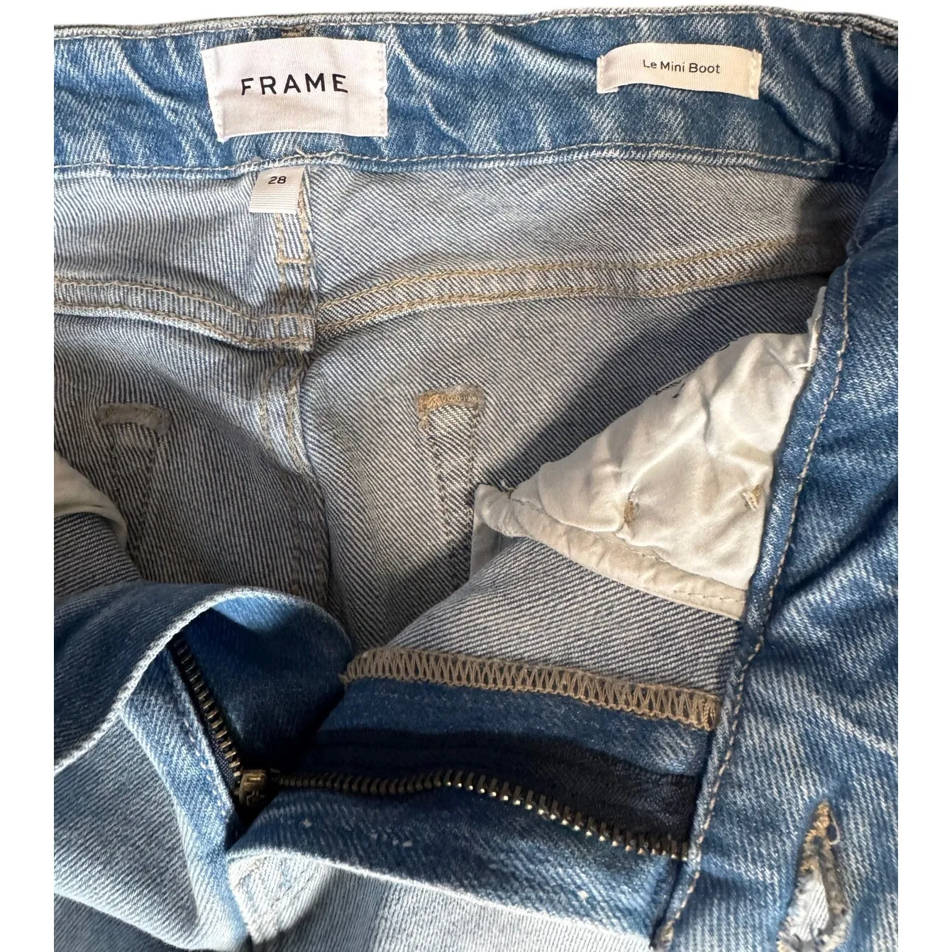 FRAME Le Mini Boot Jeans – Size 28 (Light Wash, Sustainable Fabric) - Image 3