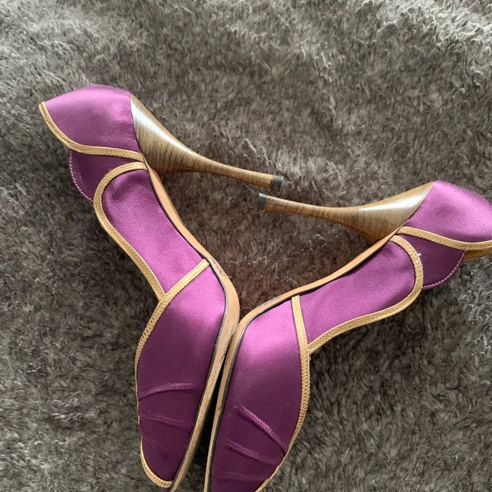 BCBG heels - Image 4