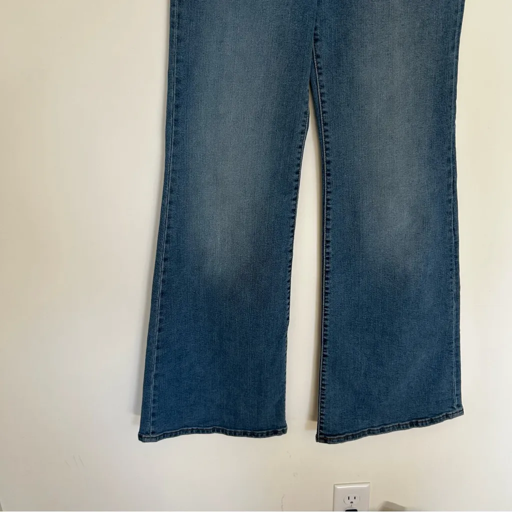 Levi’s Ribcage Bell High Rise Waist Flared Leg Denim Blue Jeans Size 25 - Image 4