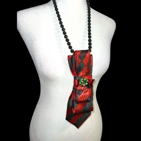 “Dainty Dapper”Elegant Red and Black necktie Necklace with holiday brooch - Image 5