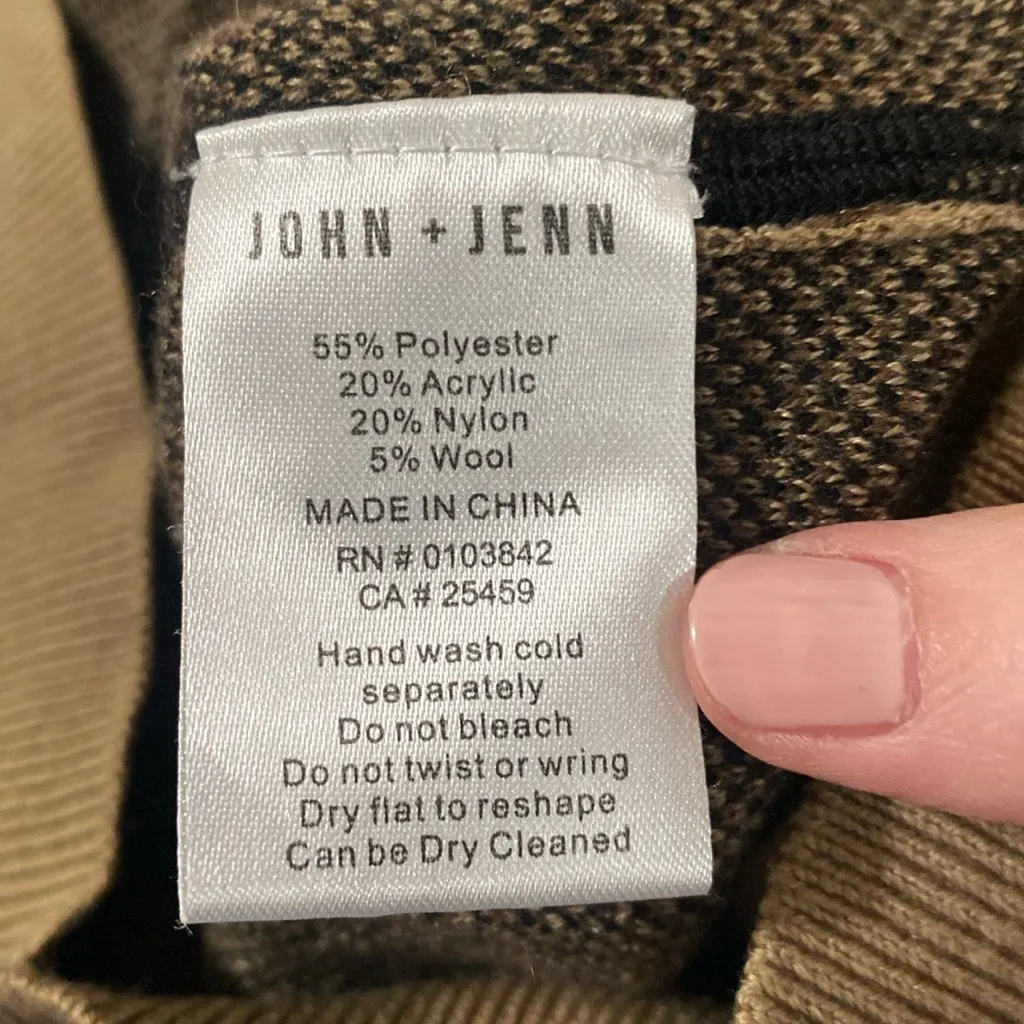 John + Jenn Evereve camo Crewneck wool blend pullover size M - Image 11