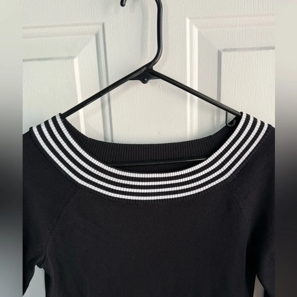 CABLE & GAUGE Black Boatneck Blouse Striped Trim Women’s Size S NWOT - Image 4