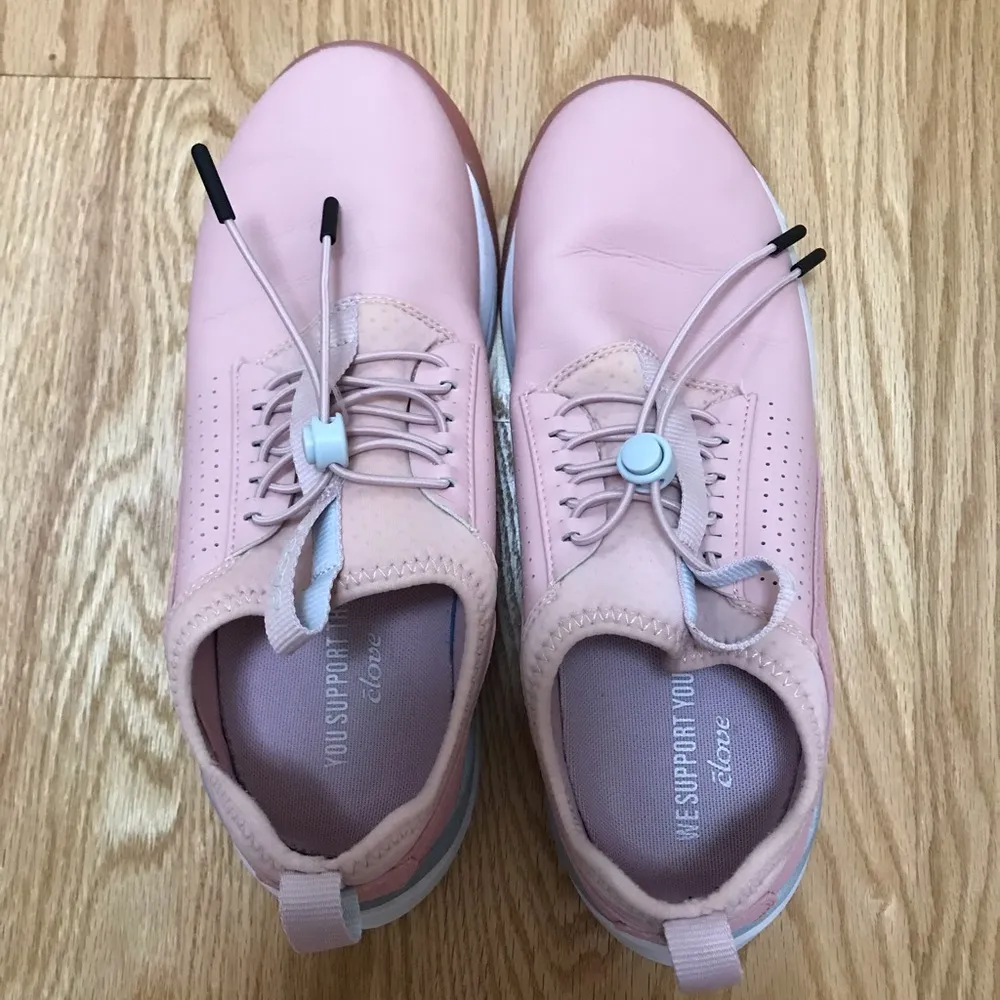 Pink cloves Size 9.5 - Image 5