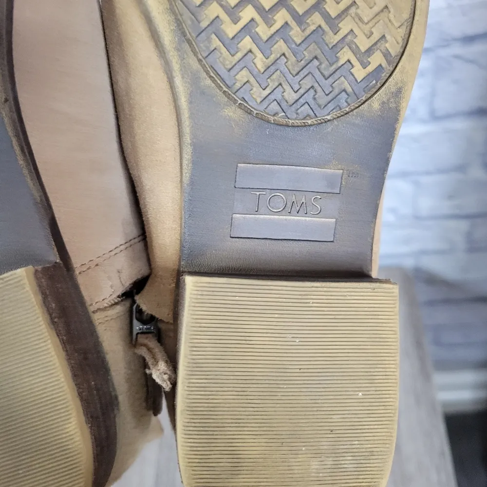 Toms Booties Size 9 - Image 11