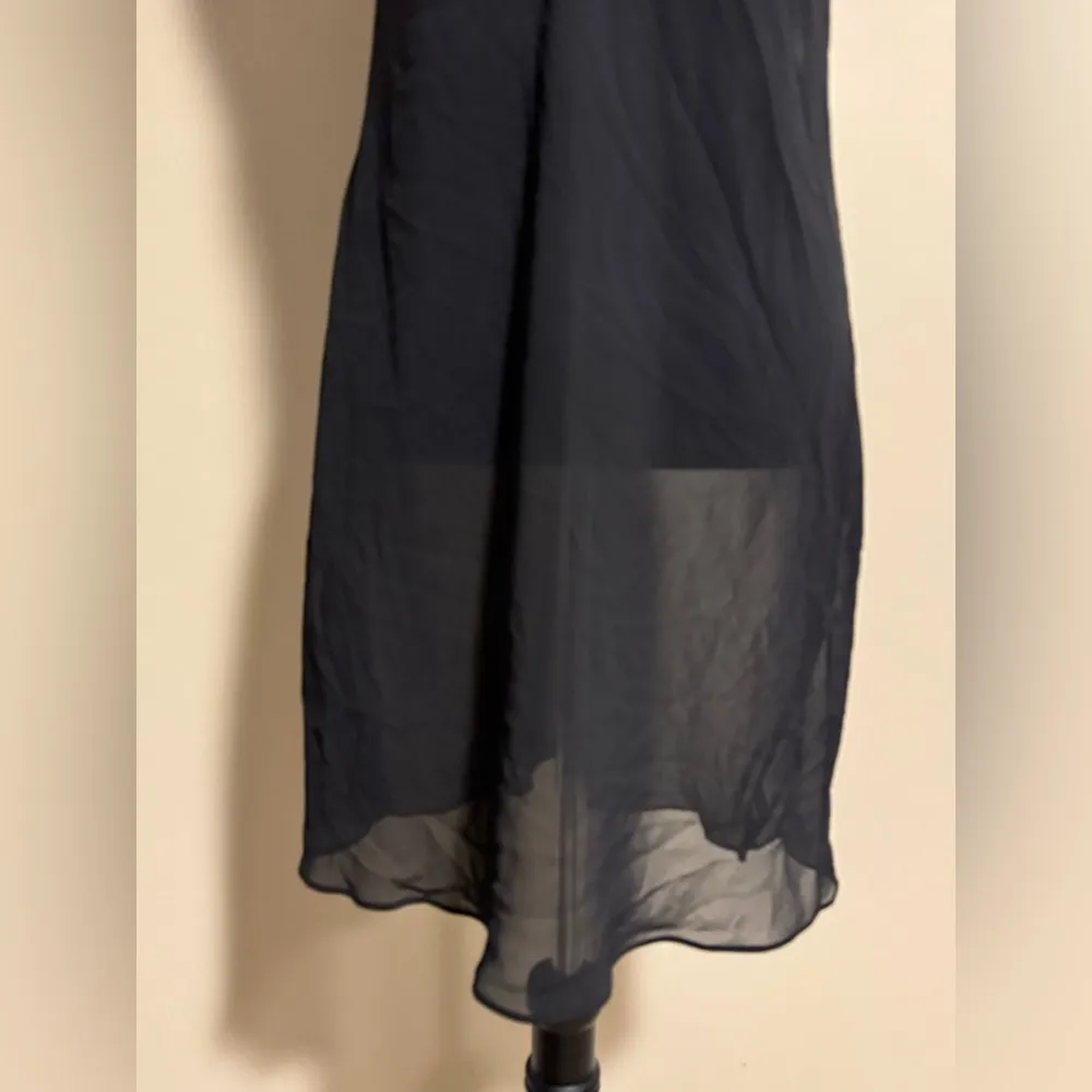 EUC Gilligan & O’Malley Black and Pink Lace Trim Floral Slip size small - Image 3