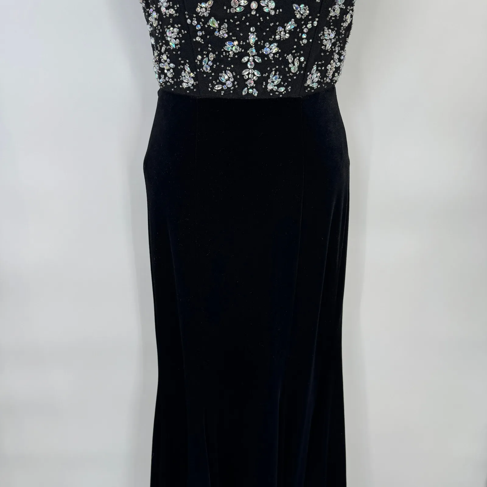 Vintage Y2K B Darlin Black Velvet Halter Neck Beaded Formal Gown Juniors 1/2 - Image 4