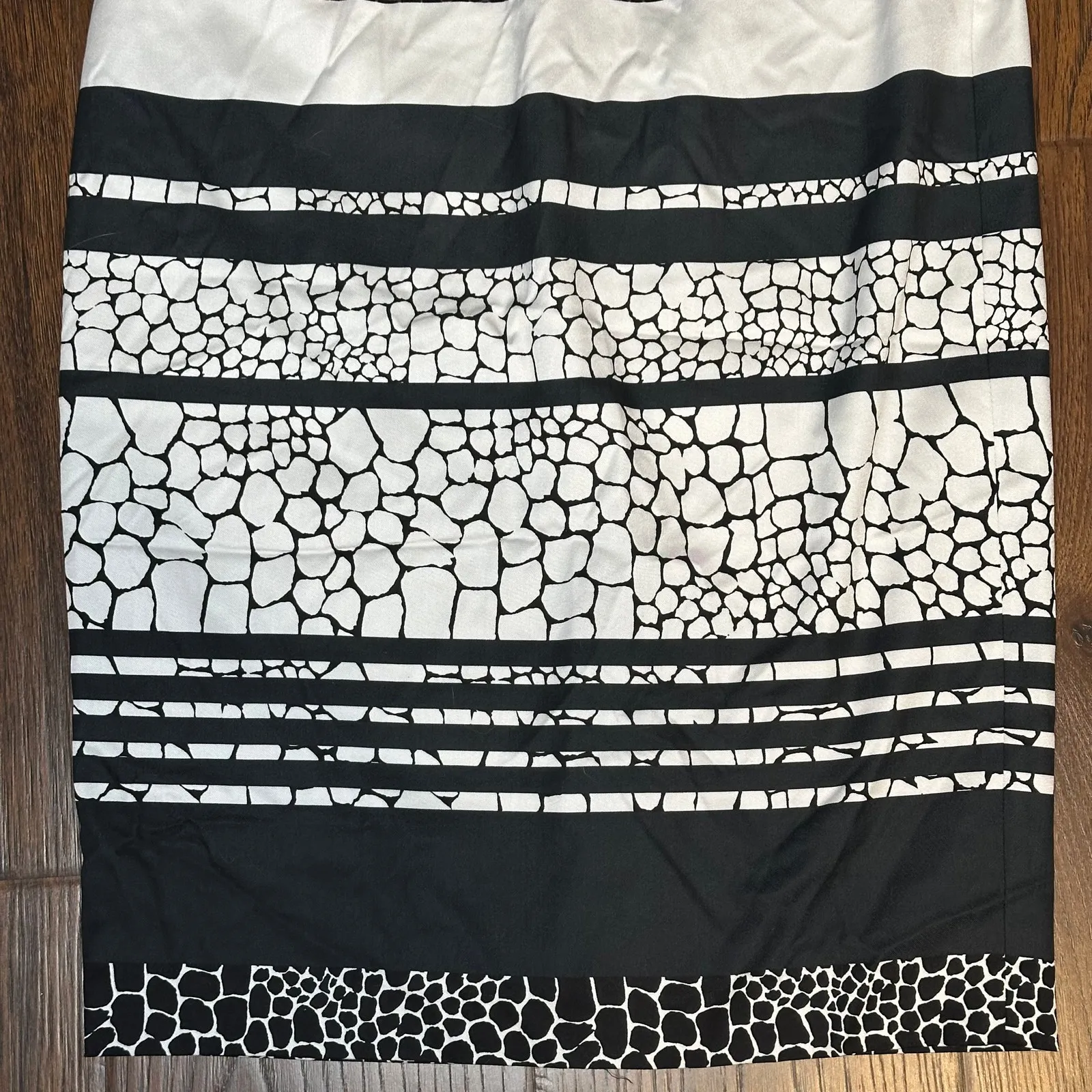 Halogen NEW Sz 4 Black White High Rise Pencil Knee Length Career Business‎ Skirt - Image 3