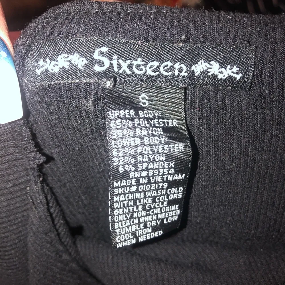 Cute black top - Image 4