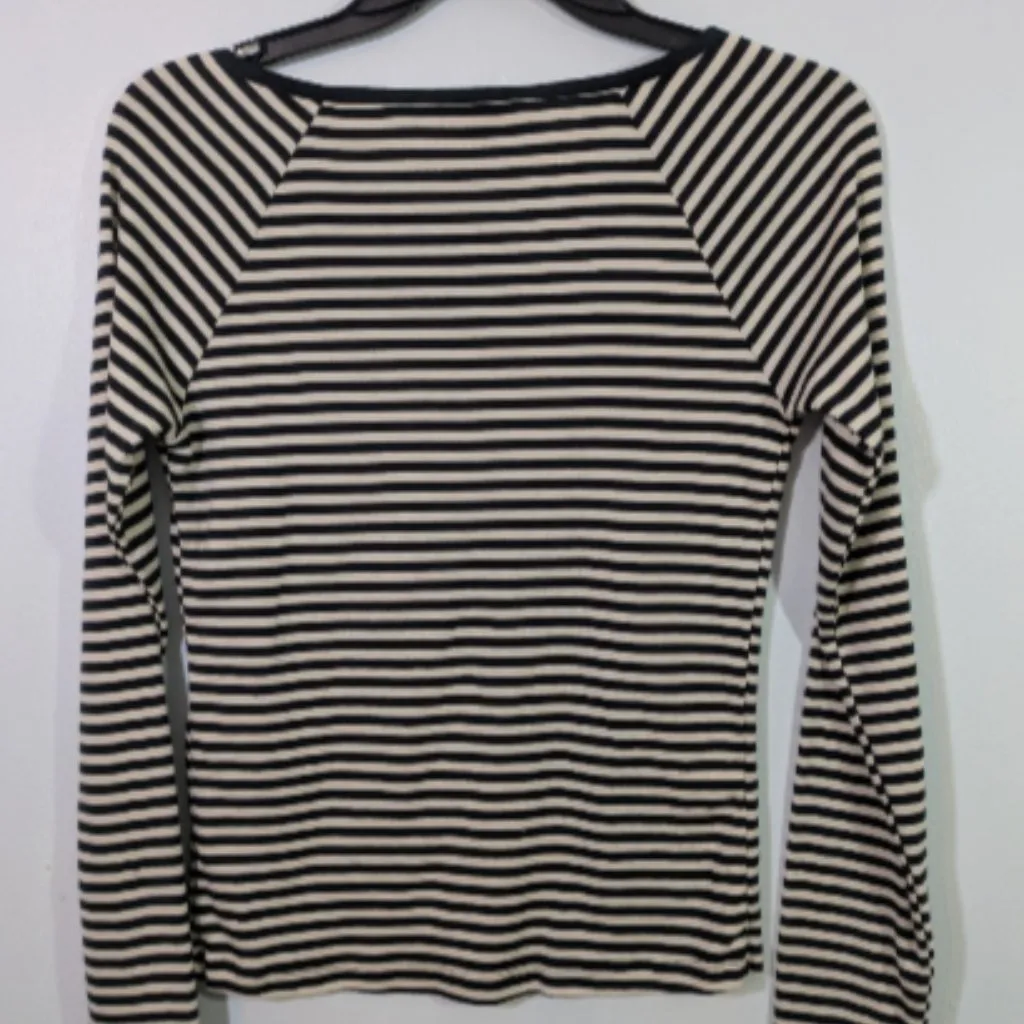 Banana Republic Top Womens M Long Sleeve Keyhole Neck Black Tan Striped Pullover - Image 2