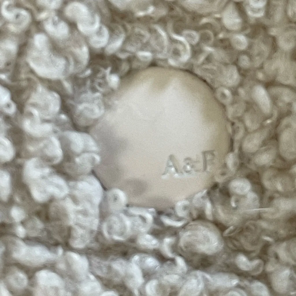 Abercrombie & Fitch Women’s Sherpa Shacket color Cream size Small - Image 9