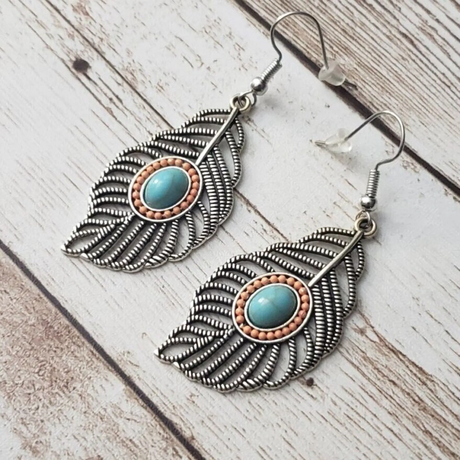 Leaf Style Dangle Earrings - Image 2