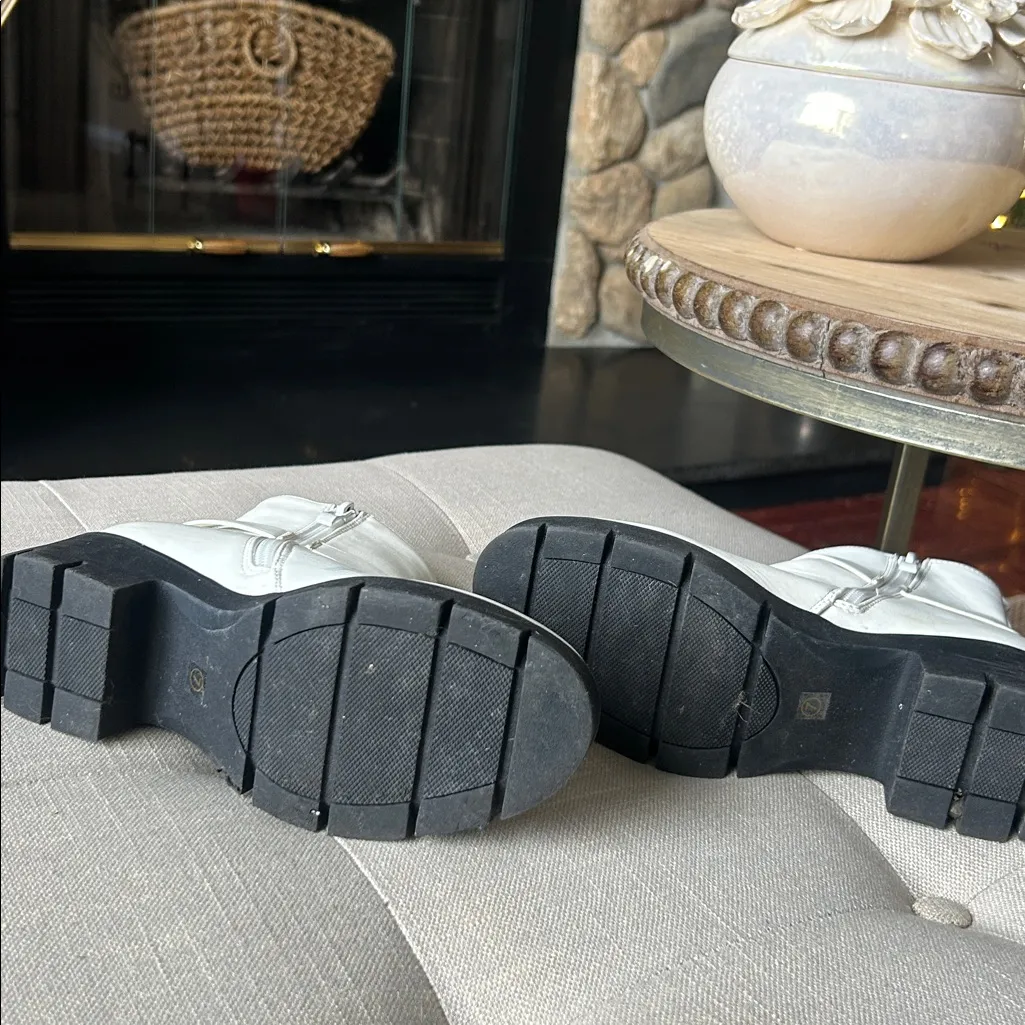 Lulus Rachael White Ankle Boots Size 7 - Image 8